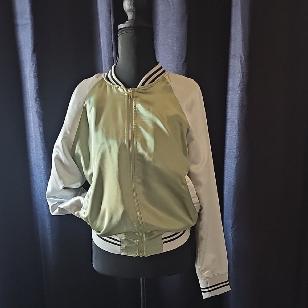 Green and White Bomber Jacket with Ribbed Cuffs - Picture 3 of 7